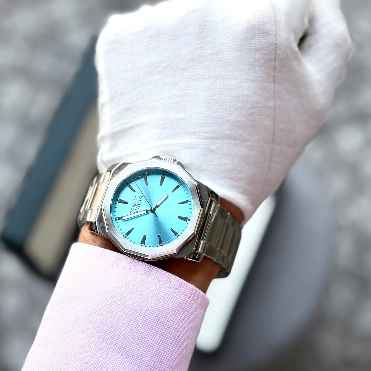 Đồng hồ nam Invicta 48912 Speedway lên cổ tay