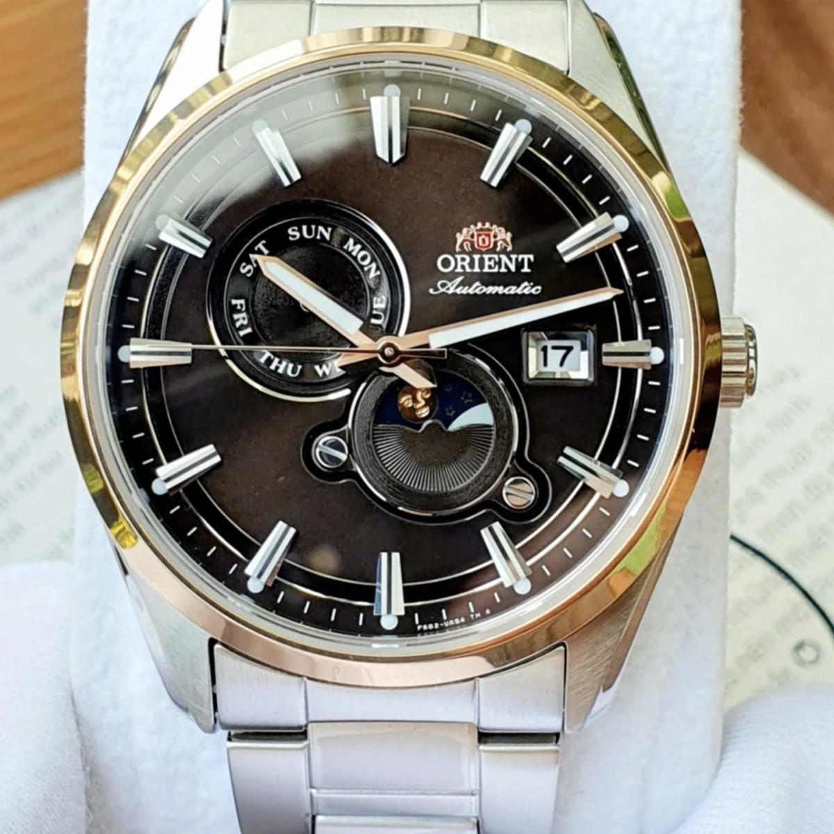Đồng hồ nam Orient Sun & Moon RA-AK0313Y30B 41.5mm caliber F6B24 Sun & Moon indicator