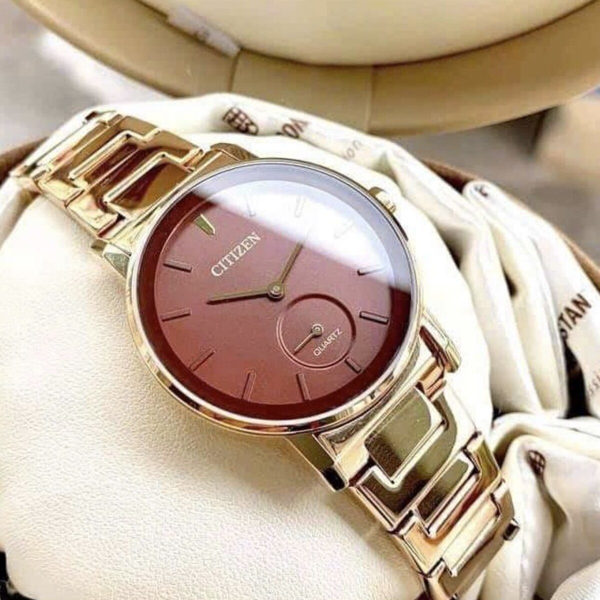Đồng hồ Citizen EQ9063-55X vỏ thép mạ vàng hồng 34mm